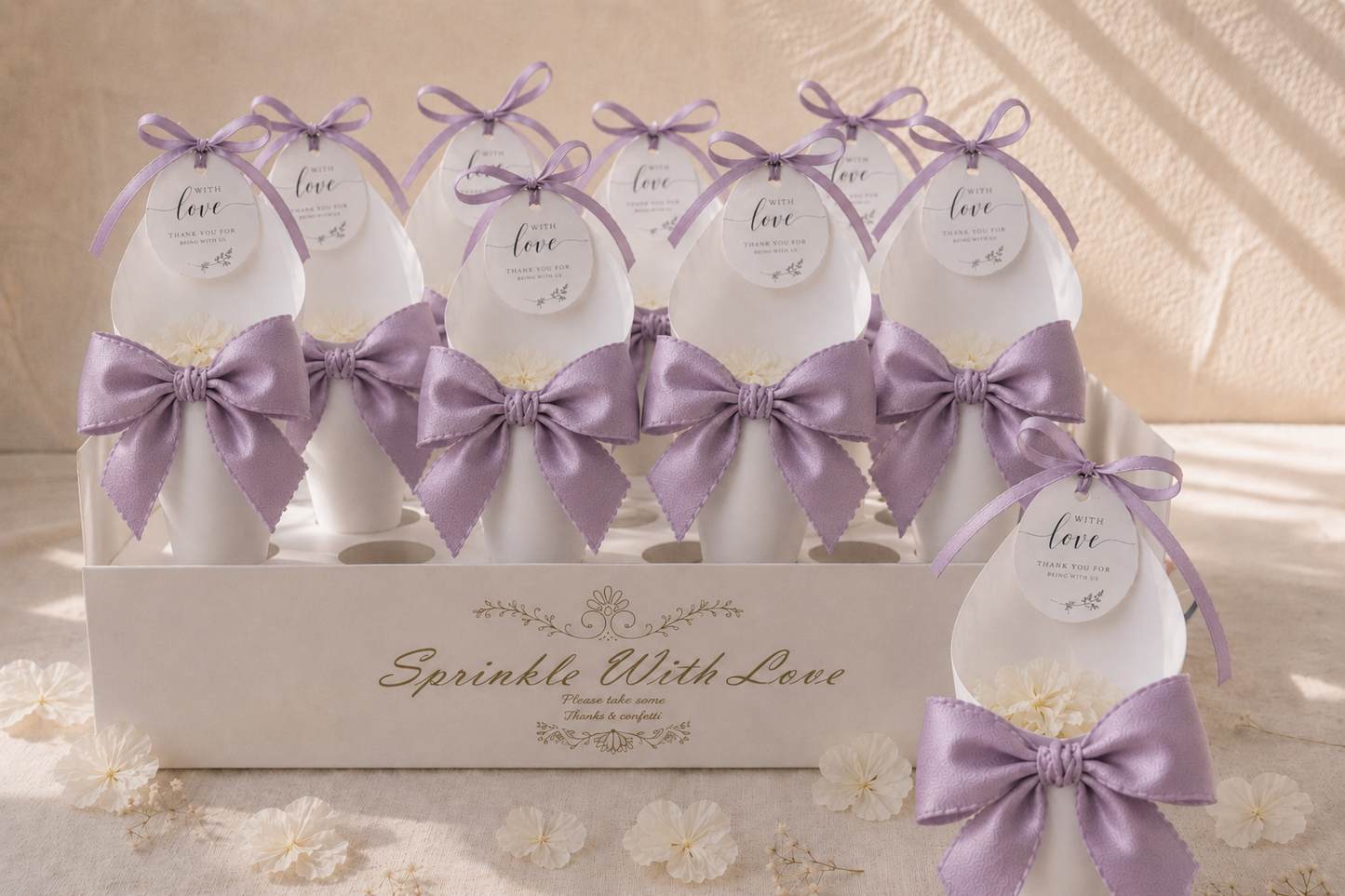Coffret cornets confettis mariage rubans mauve et sticker logo personnalisé — The Originea Provence