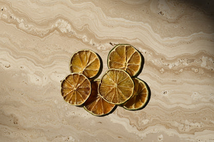 Bulk mix citrons jaune et vert séchés pour décoration mariage estival et garniture cocktail | The Originea