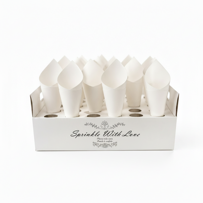 Cônes à confettis blancs présentés dans leur présentoir carton « Sprinkle With Love », mariage | The Originea