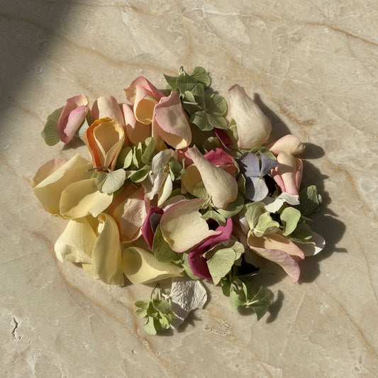 Mix pastel de pétales de rose et fleurs d'hortensia séchés, confettis mariage biodégradables 2e choix | The Originea
