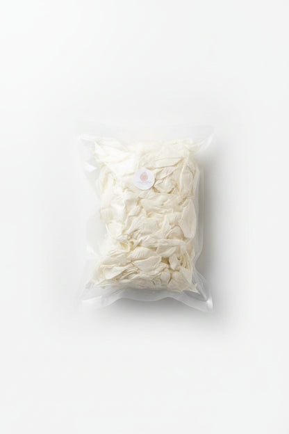 Pétales de rose blanc conservés — sachet sous vide The Originea | The Originea