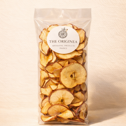 Sachet transparent de chips de pommes séchées artisanales The Originea, produits artisanaux de France, fond crème